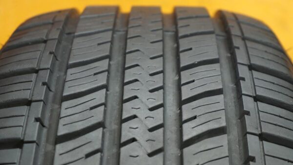 2 used tires 235/75/15 MESA - Image 5