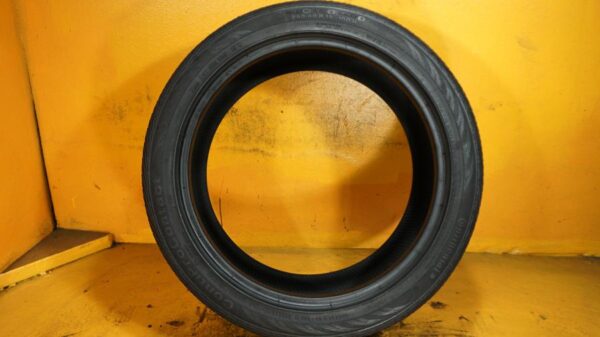 2 used tires 255/40/19 CONTINENTAL - Image 6