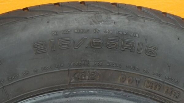 4 used tires 235/70/16 DOUGLAS - Image 7