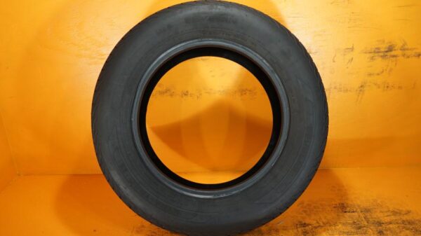 4 used tires 235/70/16 DOUGLAS - Image 6