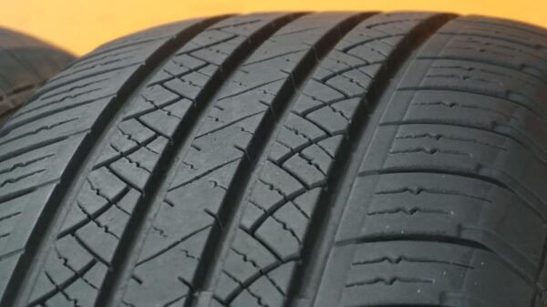 4 used tires 235/65/18 ANTARES - Image 3