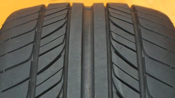 2 used tires 215/60/16 FALKEN - Image 3