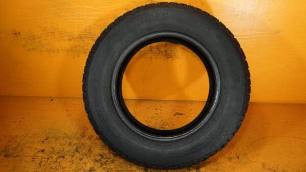 4 used tires 215/65/16 WINTERMARK - Image 6