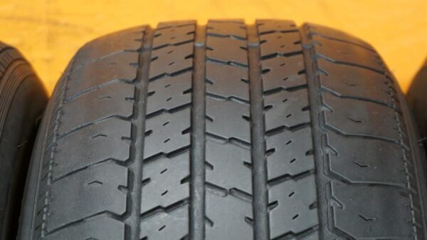 4 used tires 195/65/15 MATRIX - Image 5