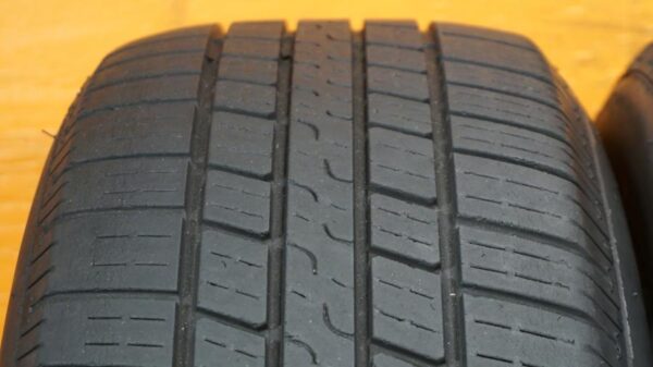 2 used tires 205/60/15 RIKEN - Image 5