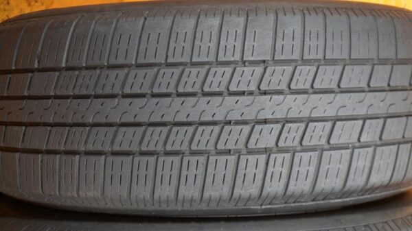 2 used tires 205/60/15 RIKEN - Image 4