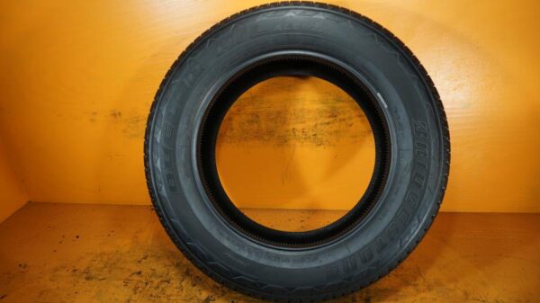 2 used tires 275/60/20 BRIDGESTONE - Image 6