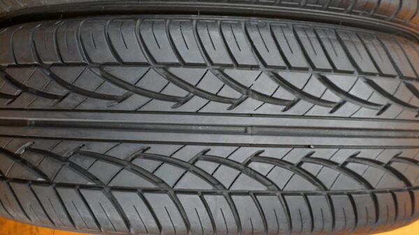 2 used tires 205/55/16 ASPEN - Image 4