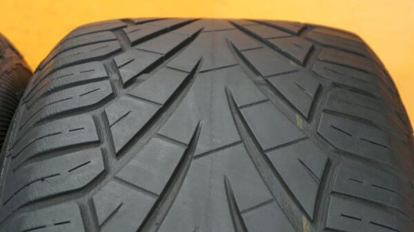 2 used tires 255/60/17 GENERAL - Image 3