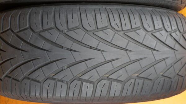 2 used tires 255/60/17 GENERAL - Image 4