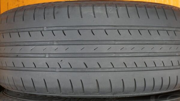 2 used tires 215/55/17 LINGLONG - Image 4