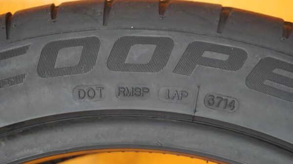 2 used tires 235/45/17 COOPER - Image 8