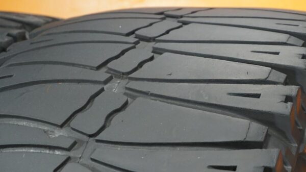 2 used tires LT 33/12.50/17 INTERCO - Image 3