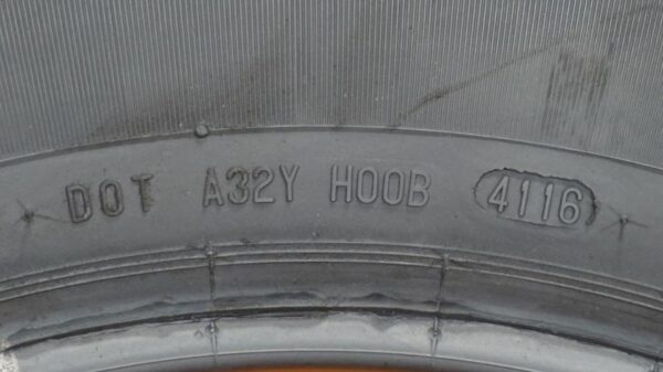 2 used tires 225/65/17 CONTINENTAL - Image 8