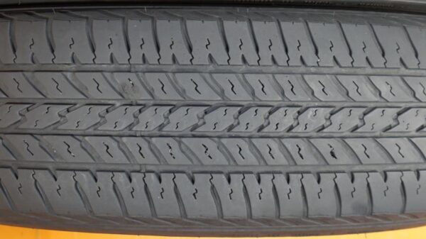 4 used tires 215/70/15 DOUGLAS - Image 4