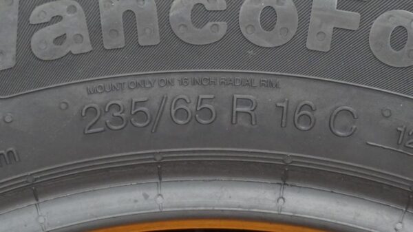 2 used tires 235/65/15 CONTINENTAL - Image 7