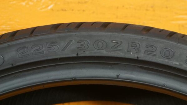 2 used tires 225/30/20 WANLI - Image 7