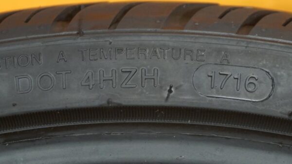 2 used tires 225/30/20 WANLI - Image 8