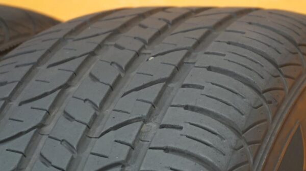 2 used tires 195/70/14 DOUGLAS - Image 3