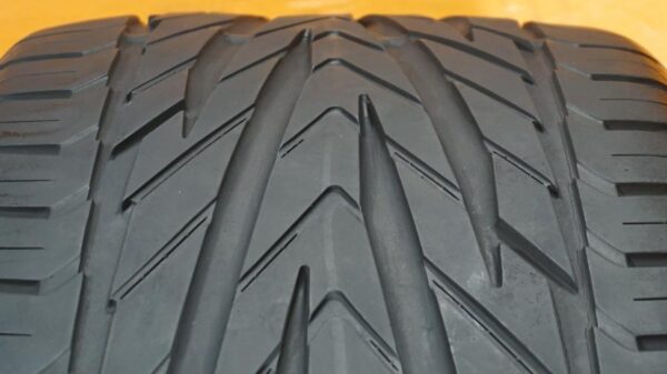 2 used tires 265/30/19 GENERAL - Image 4