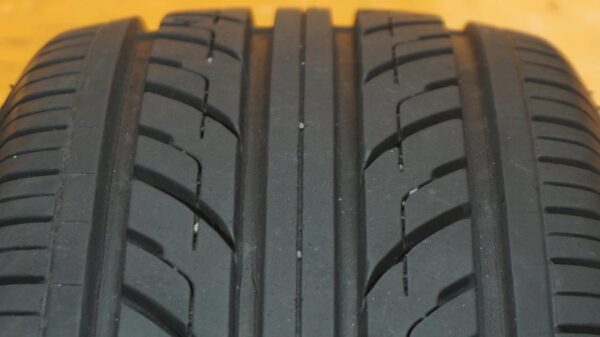 2 used tires 185/65/15 ARTUM - Image 5