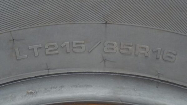 2 used tires LT 215/85/16 GRENLANDER - Image 7