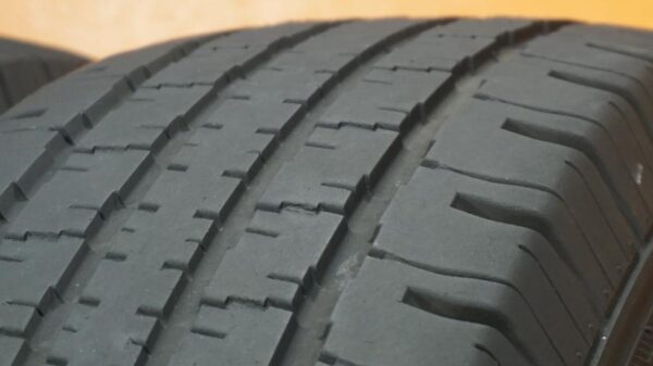 2 used tires LT 215/85/16 GRENLANDER - Image 3