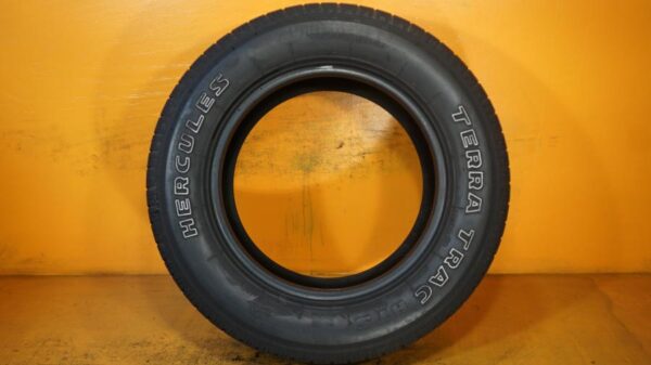 2 used tires 245/65/17 HERCULES - Image 6