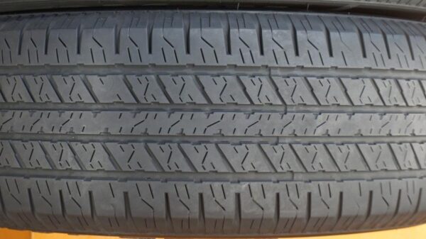 2 used tires 245/65/17 HERCULES - Image 4