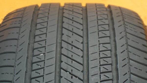 2 used tires 215/65/16 BRIDGESTONE - Image 5