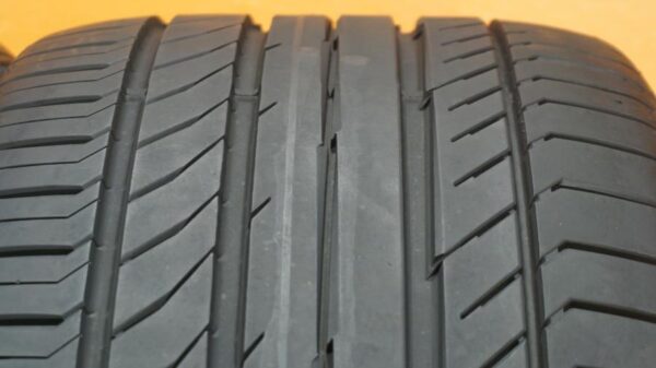 2 used tires 255/35/19 CONTINENTAL - Image 5