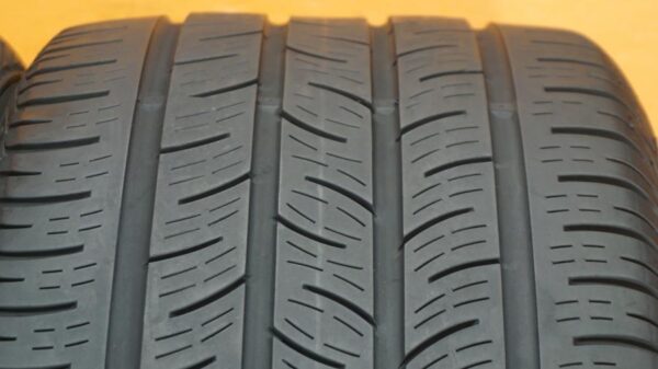 2 used tires 255/35/18 CONTINENTAL - Image 5