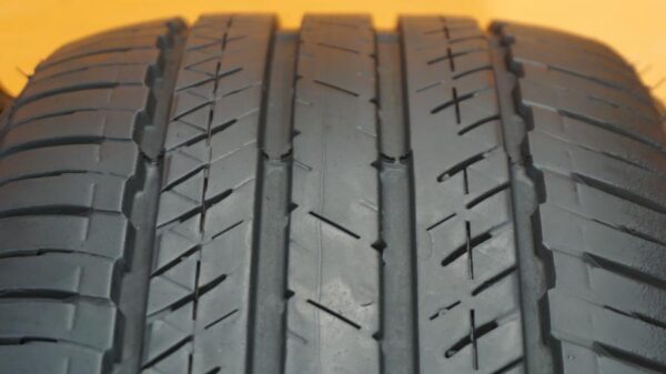 2 used tires 215/55/17 BRIDGESTONE - Image 5