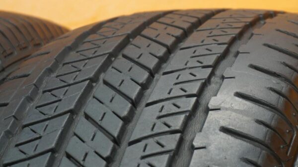 2 used tires 205/65/15 BRIDGESTONE - Image 3