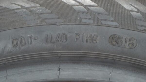 2 used tires 225/50/17 CONTINENTAL - Image 9