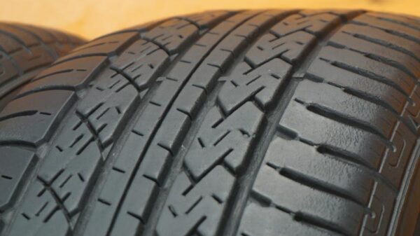 2 used tires 195/65/15 DOUGLAS - Image 3