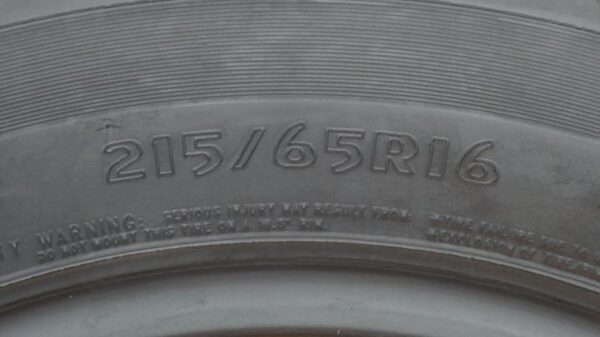 2 used tires 215/65/16 FUTURA - Image 7