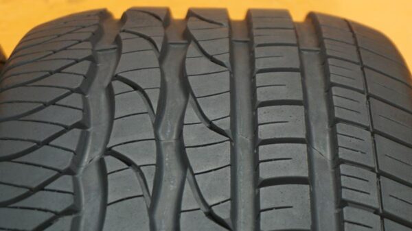 2 used tires 225/55/17 DOUGLAS - Image 5