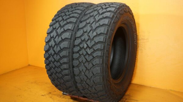 2 used tires LT 215/75/15 HANKOOK - Image 2