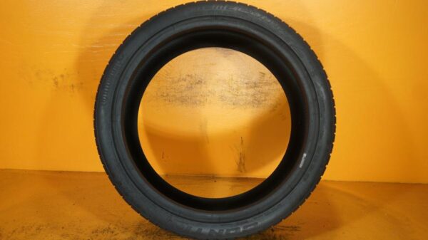 2 used tires 255/35/20 CONTINENTAL - Image 6