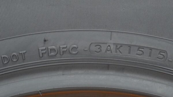 2 used tires 225/60/17 CONTINENTAL - Image 8