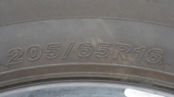 2 used tires 205/65/16 WESTLAKE - Image 7