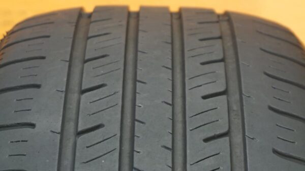 2 used tires 215/60/16 WESTLAKE - Image 5