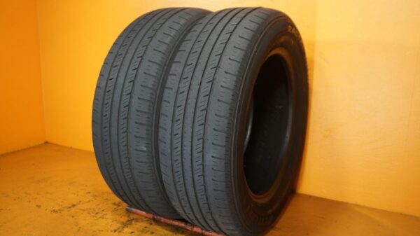 2 used tires 215/60/16 WESTLAKE - Image 2