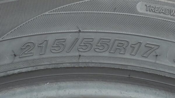 2 used tires 215/55/17 WESTLAKE - Image 7