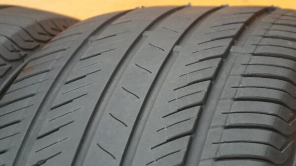 2 used tires 215/55/17 WESTLAKE - Image 3