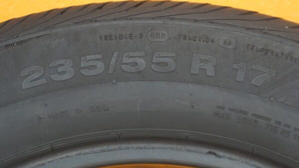 2 used tires 235/55/17 CONTINENTAL - Image 7