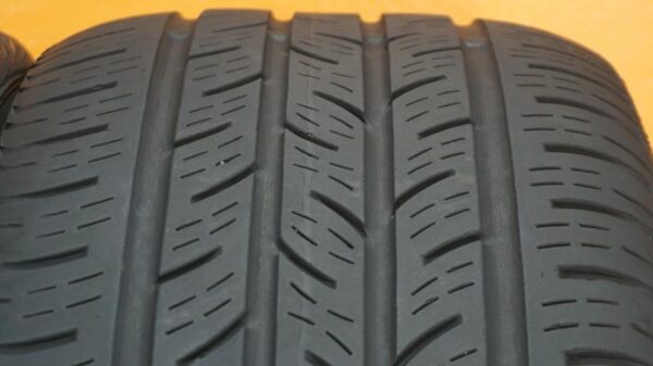 2 used tires 245/45/17 CONTINENTAL - Image 5