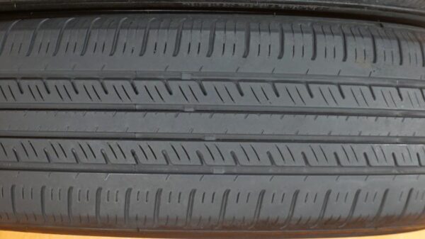 2 used tires 205/65/16 WESTLAKE - Image 4