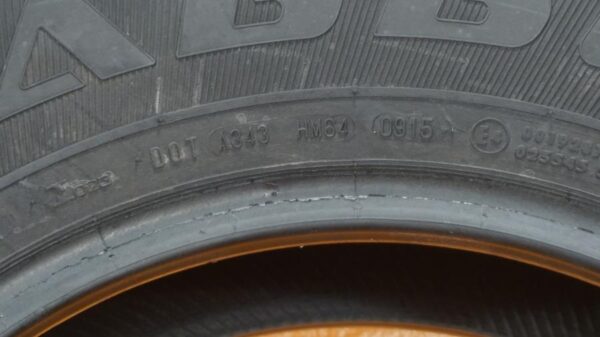 2 used tires LT 245/75/17 GENERAL - Image 8